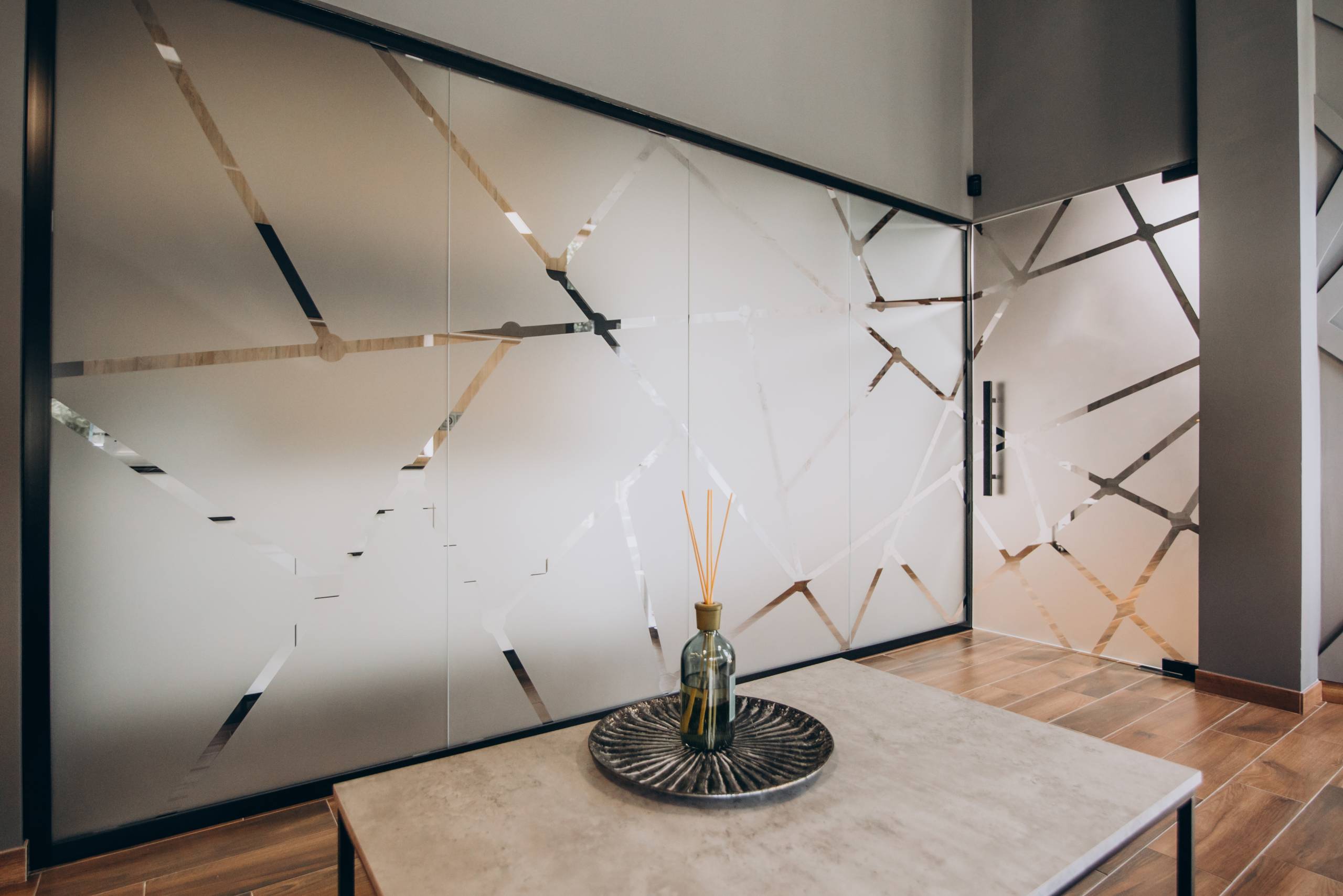 glass wall partition