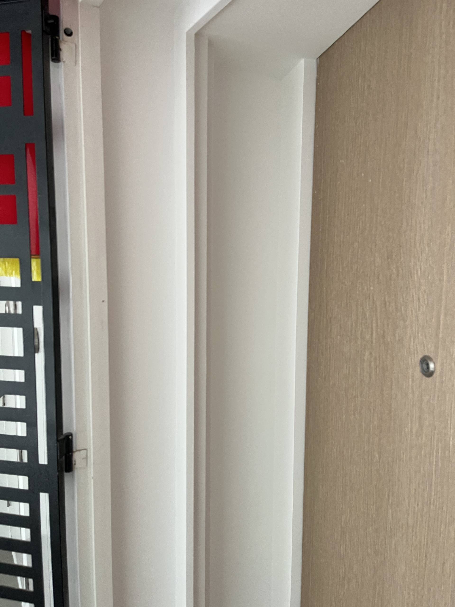 Ceiling cornice and wall skirting installation Singapore